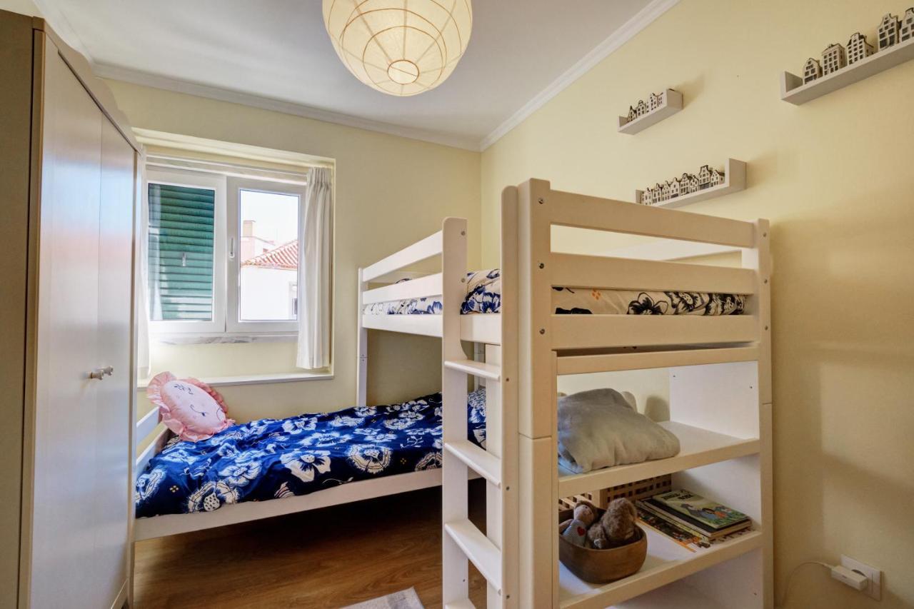Comfortable Town House In Quiet Area By Lovelystay Lisboa Extérieur photo